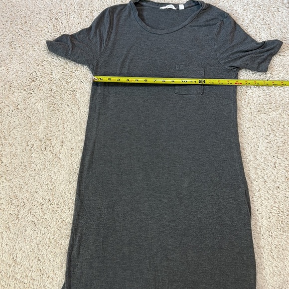 ATHLETA S short sleeve gray cozy and super soft T- shirt dress in EUC - Picture 4 of 6